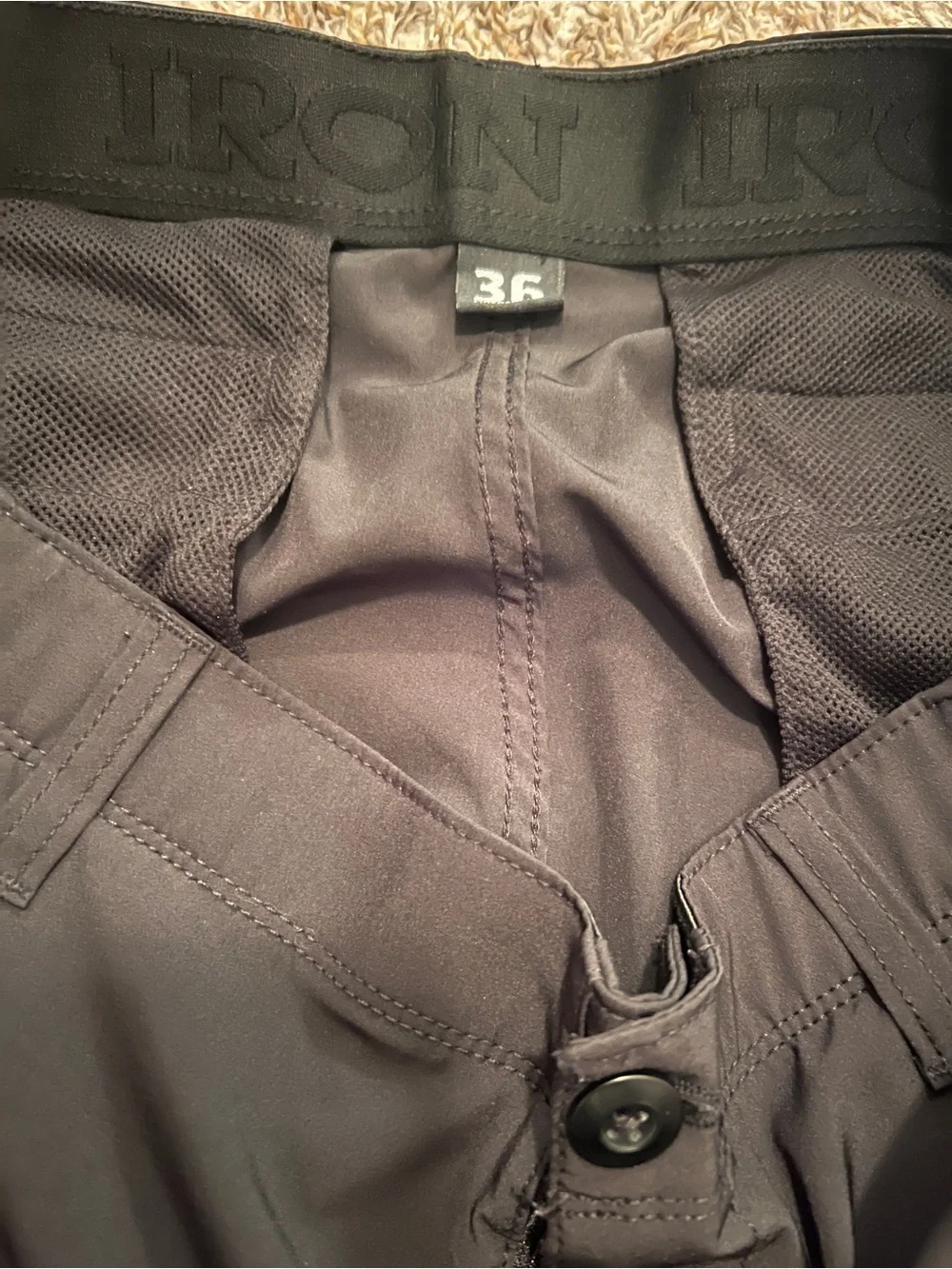 Men's Black Cargo Shorts with Utility Pockets - Picture 2 of 3